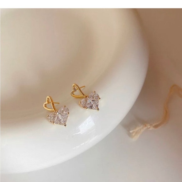 18k Gold Plated Heart Cubic Zirconia Drop Earrings Women Statement Earrings - Picture 2 of 6